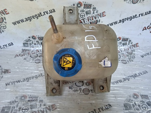 Бачок системи охолодження двигуна розширювальний Фіат Добло 1