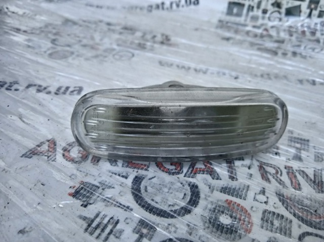Поворітель повороту на крилі 51717793 FIAT