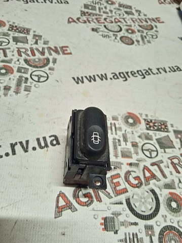 Кнопка блокування замка дверей 7700845435 RENAULT
