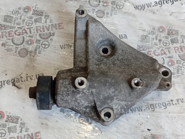 Кронштейн компресора кондиціонера 8200025937 RENAULT