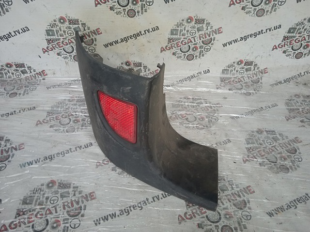 Буфер (бампер) задній 8200150631 RENAULT