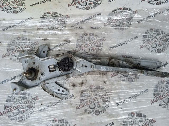 Склопідйомник передньої лівої двері 8200155793 RENAULT