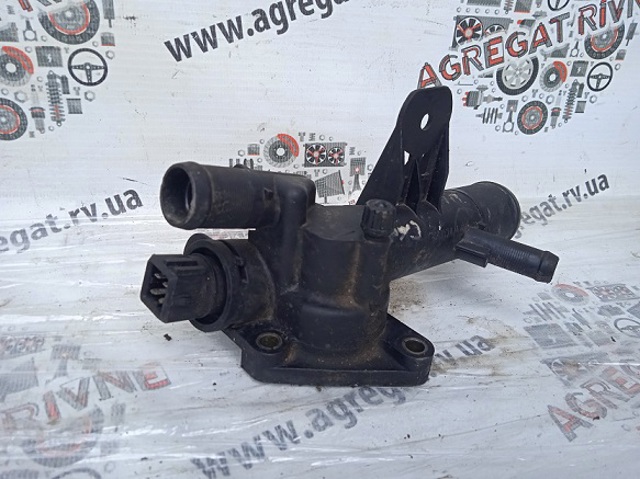 Кожух термостата 8200244402 RENAULT