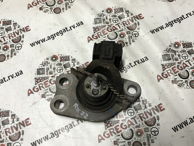 Права опора двигуна 8200267625 RENAULT