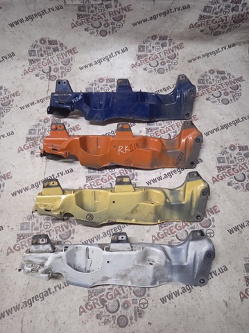 Кронштейн кріплення крила переднього правого верхній 8200381902 RENAULT