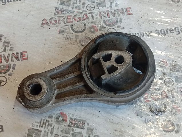 Передня опора двигуна 8200427529 RENAULT