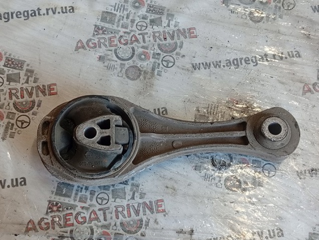 Передня опора двигуна 8200427530 RENAULT