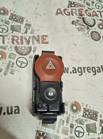 Кнопка аварійної сигналізації 8200483813 RENAULT