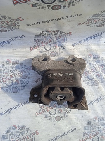 Права подушка двигуна 9227880 OPEL