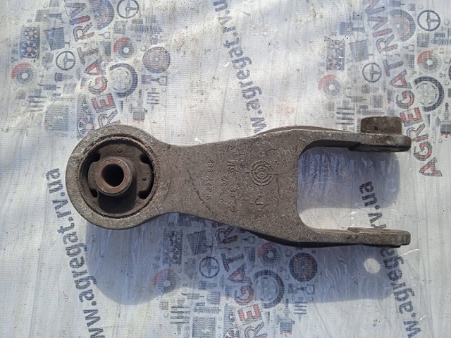 Опора двигуна задня 9227882 OPEL