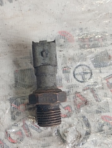 Датчик показника тиску масла 9631846480 FIAT