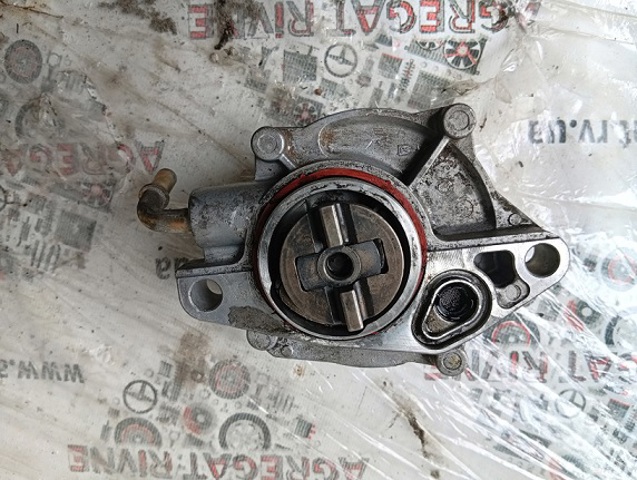 Насос вакуумний 9637413980 PEUGEOT