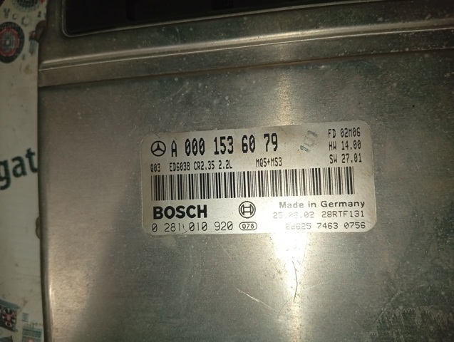 Блок двигуна A0001536079 MERCEDES