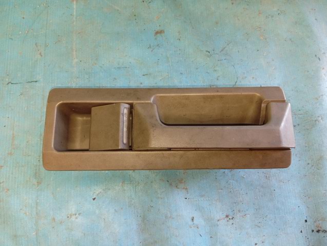 Ручка задніх (навстіж) дверей, права внутрішня A9017600361 MERCEDES