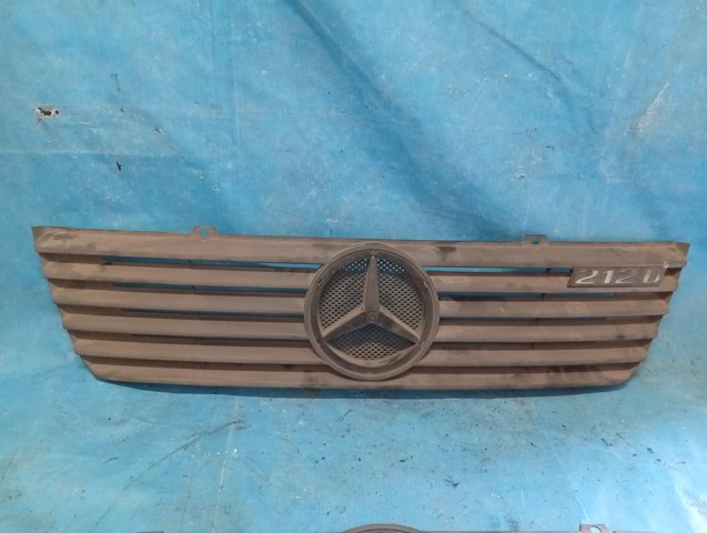 Облицювання радіатора A9018880123 MERCEDES