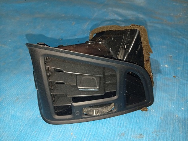 Решітка повітропровода права CJ54S018B08 FORD