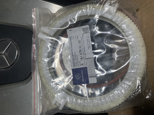 Кришка паливного насоса A1644700230 MERCEDES