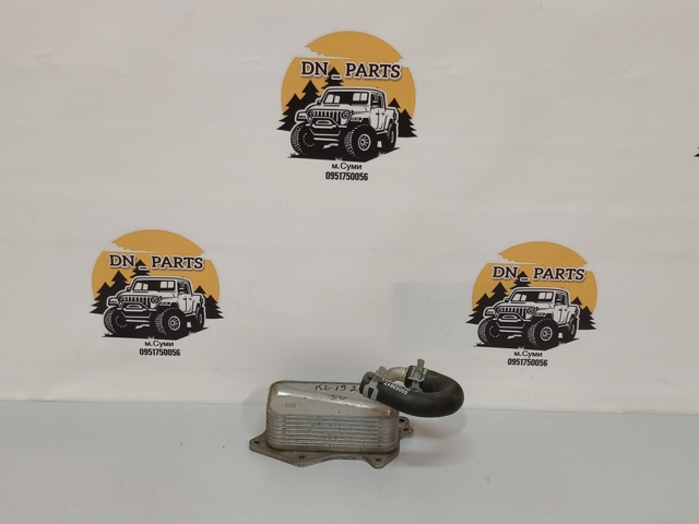 Радіатор масляний (холодильник), під фільтром 4893770AC CHRYSLER