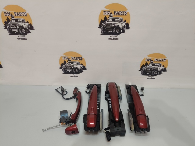 Ручка дверей правих, зовнішня, перед/зад 826406RA0A NISSAN