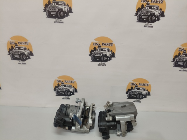 Задній гальмівний супорт лівий D40106RA0A NISSAN