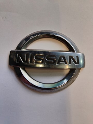 Емблема кришки багажника, фірмовий значок Nissan X-Trail