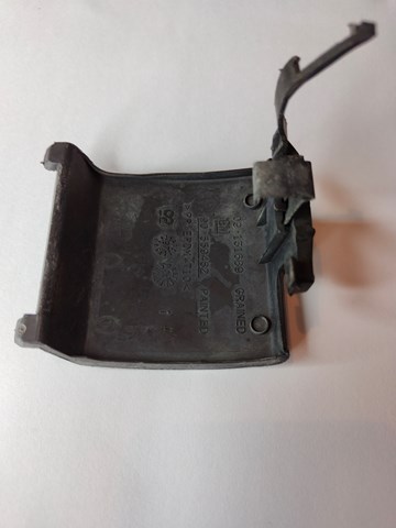 Заглушка бампера буксирувального гака Opel Astra G