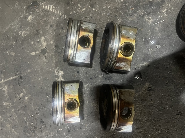 Поршень з пальцем без кілець, стандарт 1321128112A0 TOYOTA