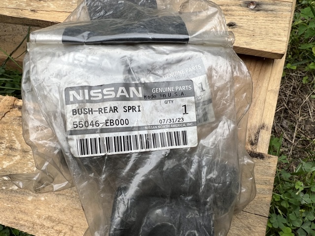 Сайлентблок сережки ресори 55046EB000 NISSAN
