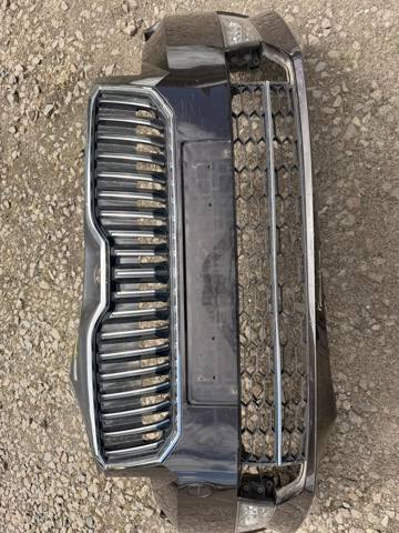 Кожух бампера переднього 3V0807218 VAG
