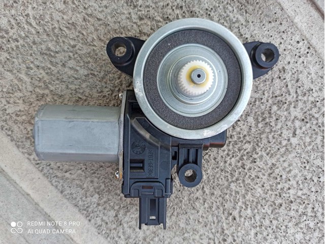 Двигун стеклопод'емника двері задньої, лівої BHP15958X MAZDA