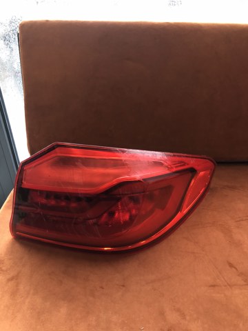 Задній правий зовнішній ліхтар 63217376470 BMW
