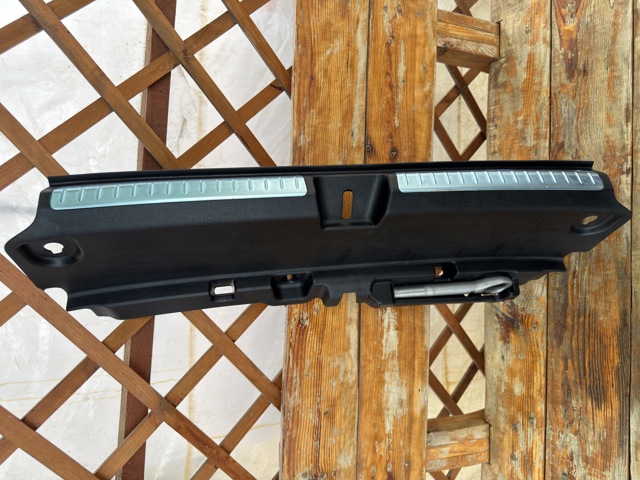 Накладка перегородки A2976902900 MERCEDES