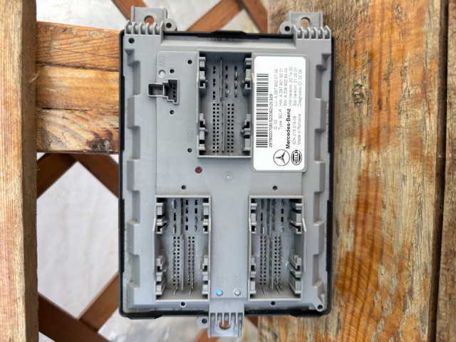 Блок управління сигналами SAM A2979000709 MERCEDES