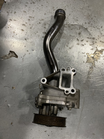 Помпа охолодження 210103TA0B NISSAN