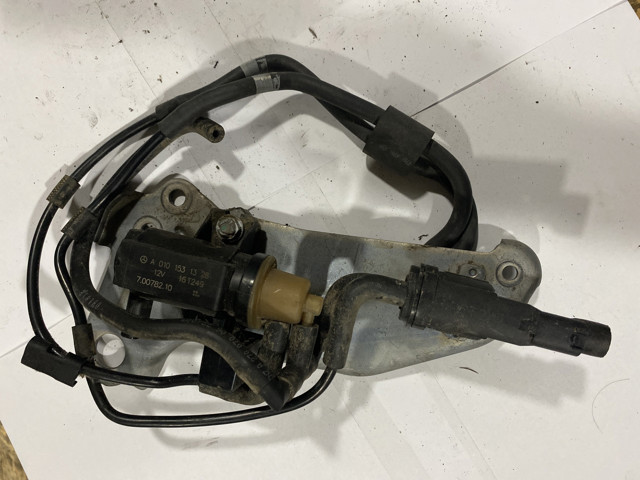 Клапан соленоїд регулювання заслонки EGR A0101531328 MERCEDES