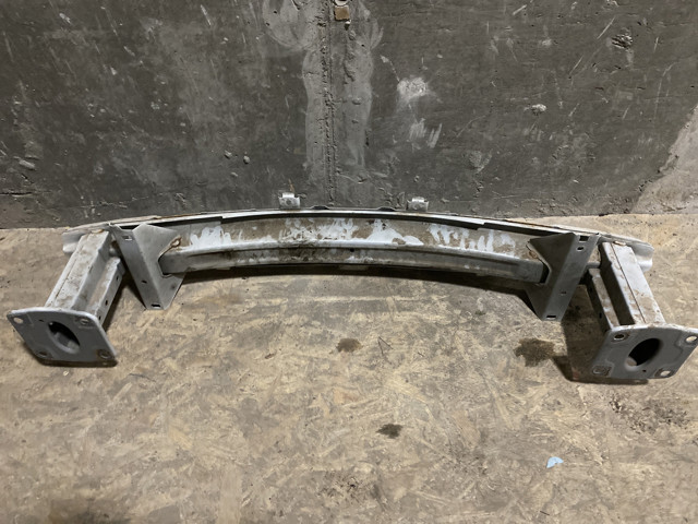 Швелер переднього бампера GHP950070 MAZDA