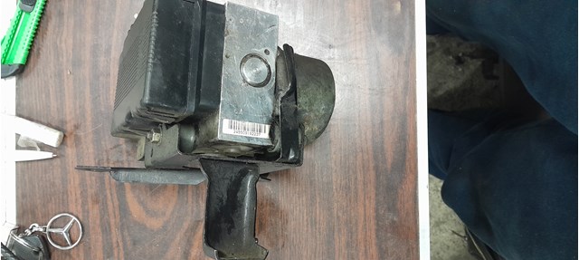 Гідроагрегат антиблокувальної системи MR955426 MITSUBISHI
