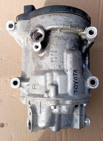 Компресор холодоагенту 0424001101 TOYOTA