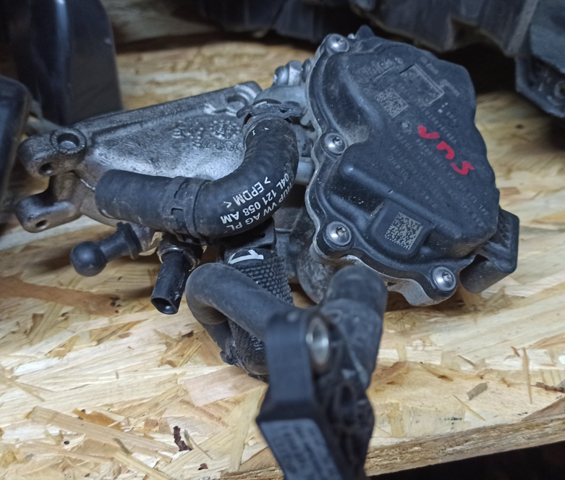 Блок дросельної заслінки 04L128063AA VAG