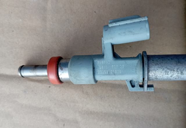 Форсунка паливна 2325025020 TOYOTA
