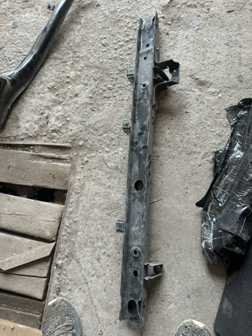 Підсилювач бампера 625301KE0A NISSAN