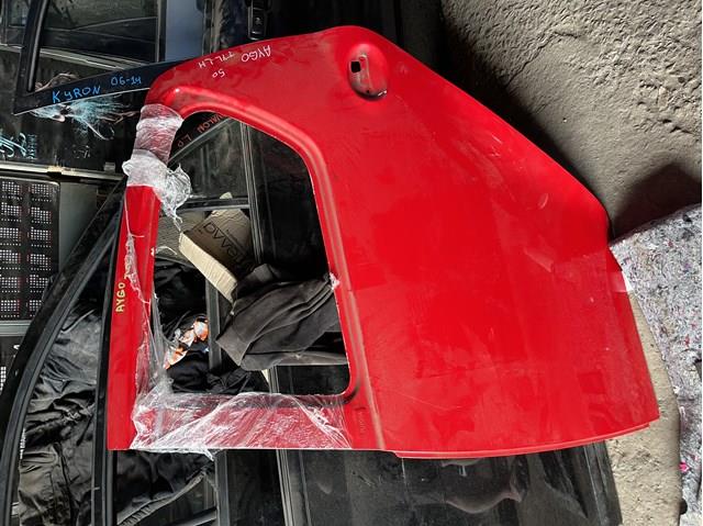 Двері задні 670040H010 TOYOTA