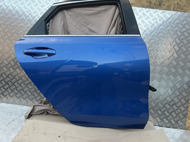 Двері задні в зборі 77004J7700 HYUNDAI