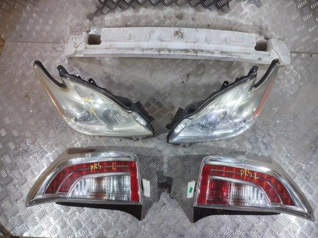 Права блок фара 8113047520 TOYOTA