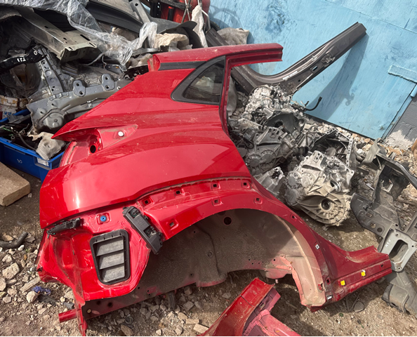 Скло багажного відсіку, праве 87820J9020 HYUNDAI