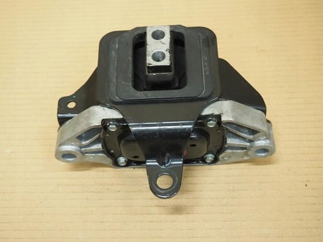 Кронштейн подушки (опори) двигуна, лівої 21830D3100 HYUNDAI