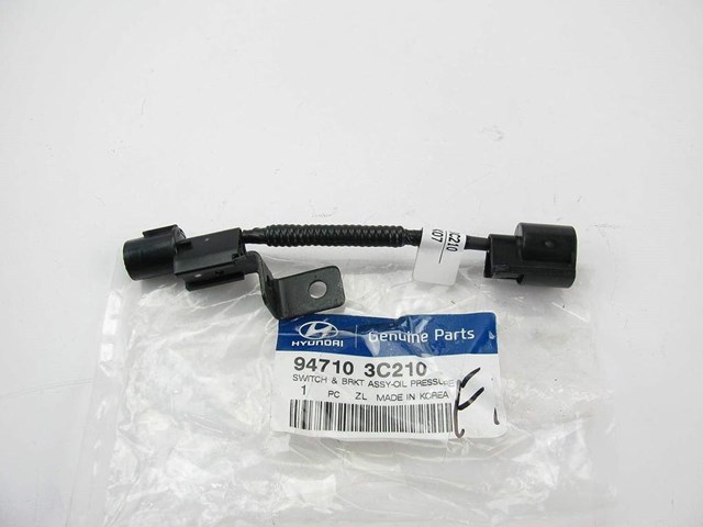 Датчик тиску масла двигуна 947103C210 HYUNDAI