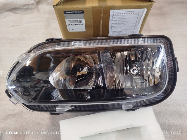 Фара передня права 260101001R RENAULT