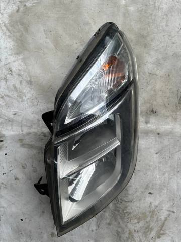 Фари 26060BZ51A NISSAN