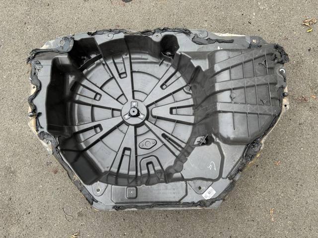 Ніша запасного колеса 745149909R RENAULT